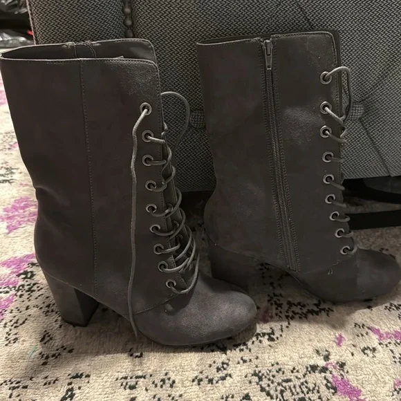 NWOB Metaphor Gray Lace-Up Boots - Picture 1 of 11